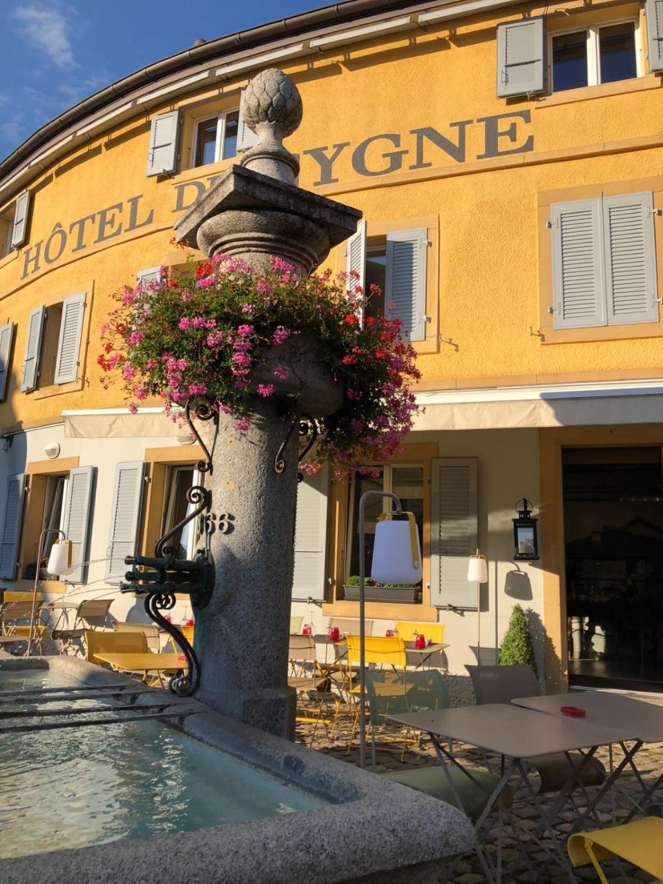 Hotel Du Cygne 伯韦 外观 照片